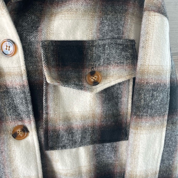 Gorgeous! Oversized Shacket from Altard State. NWOT - Picture 3 of 5